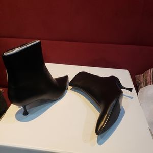 Black noir salon piel Taconic metal heel shoe